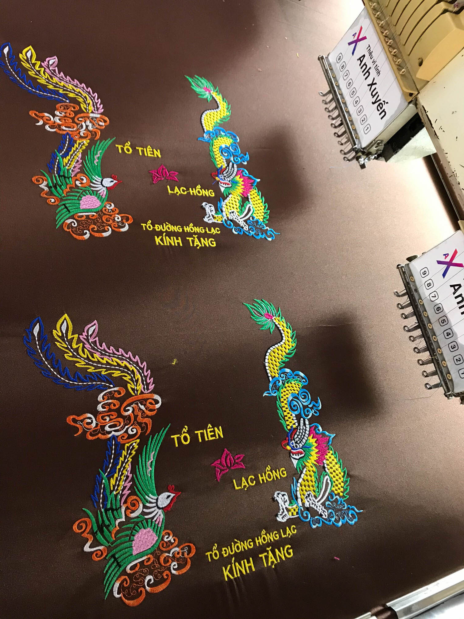 Ảnh thêu rồng phượng cổ truyền Việt Nam Dân tộc